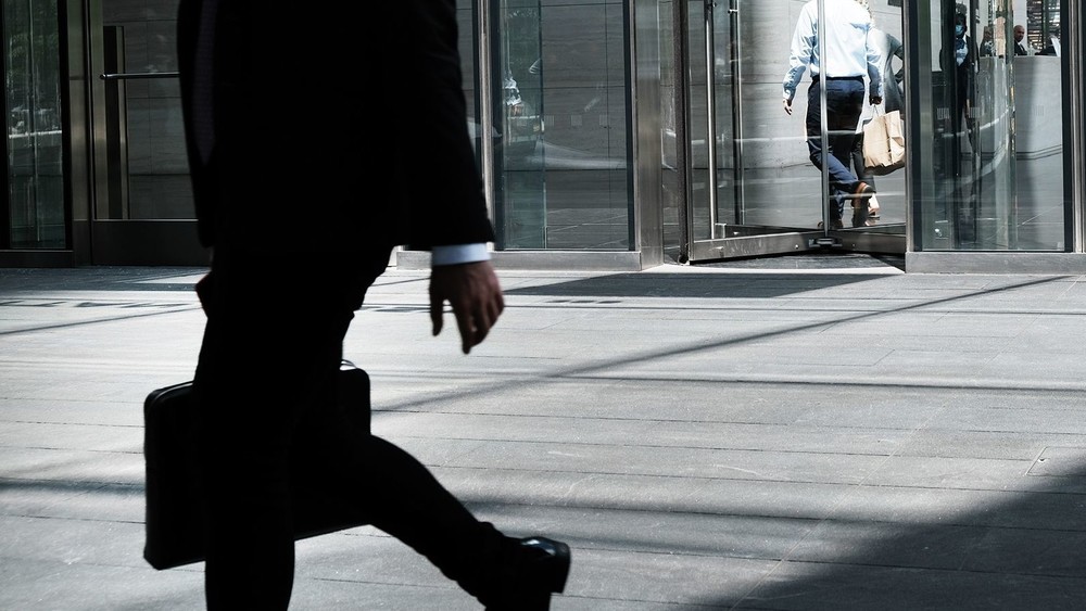 Кызматынан негизсиз бошотулган жаран эмне кылышы керек?