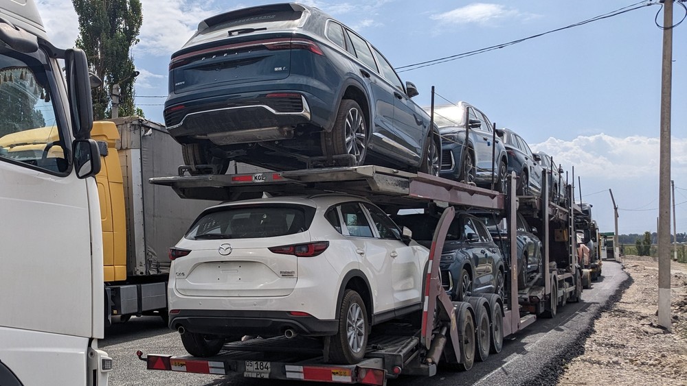 Кыргызстан апрелде Россияга жаңы унааларды 2 эсе көп экспорттоду