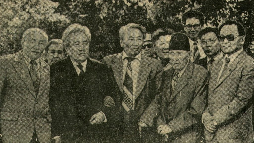 Кемел Токаев и казахские литераторы в Кызылорде