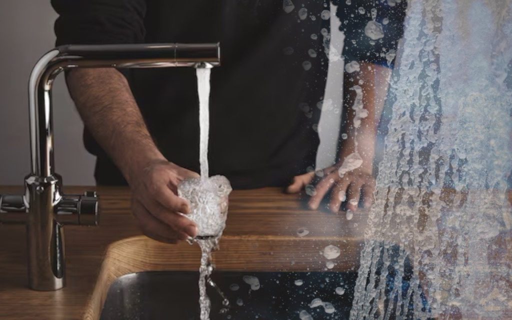 Какой регион Казахстана является лидером по потреблению воды