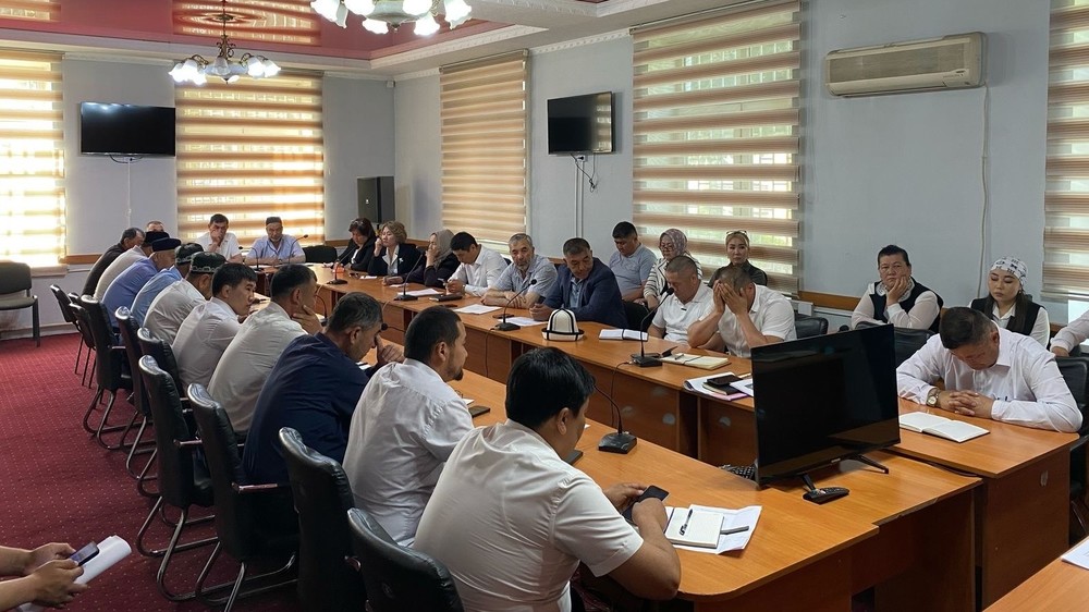 Өзгөн шаардык архитектура башкармалыгынын директоруна мыйзамсыз курулуштарды аныктап чыгууга 2 ай убакыт берилди