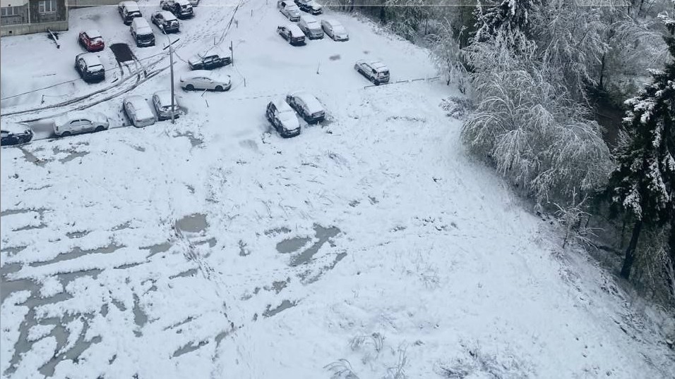 Москва облусунда жааган кар 26 миң адамды электр жарыгысыз калтырды