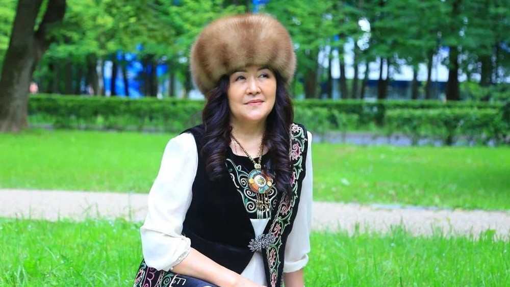 Таластык Зарылбүбү Өмүралиева Москвада маданий иш-чараларын уюштуруп, мекендештерге жардам берип келет