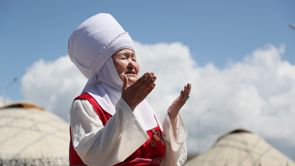 Кыргызстанда расмий түрдө туристтик мезгил башталды