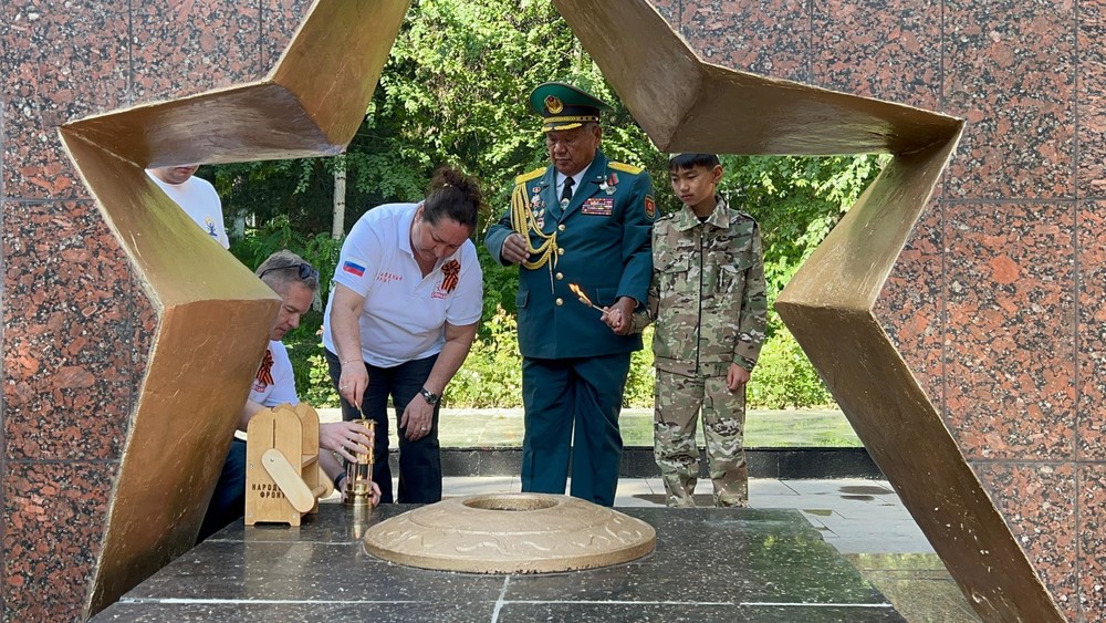 Ошто «Эскерүү оту» эл аралык акциясынын алкагында өчпөс от жагылды