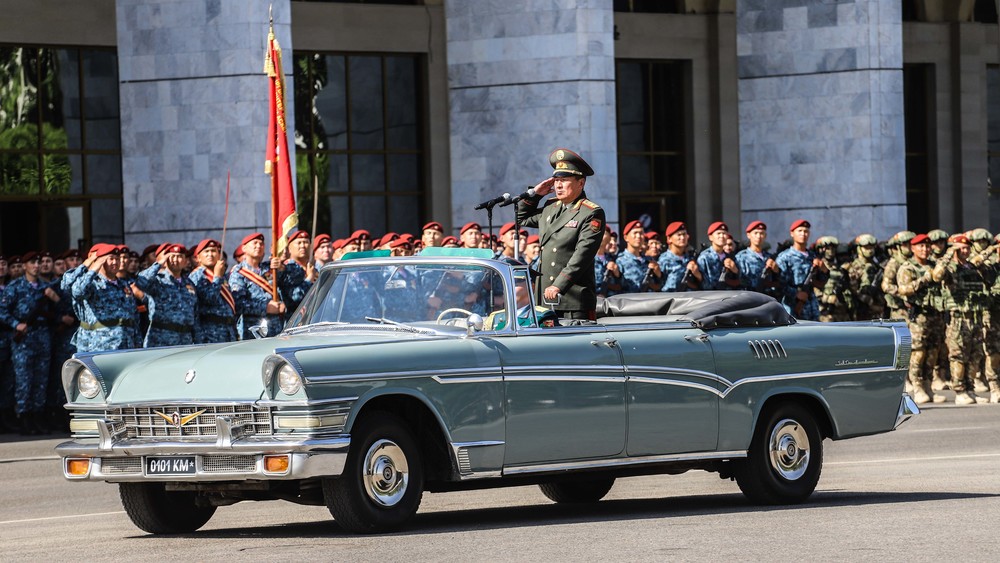 Сүрөт — «Ала-Тоо» аянтында аскердик параддын башкы репетициясы өттү