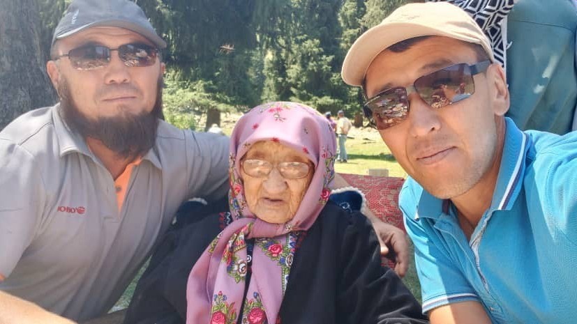 Ооруктун ардагери — 98 жаштагы Зыйнакан Абдиева менен маек