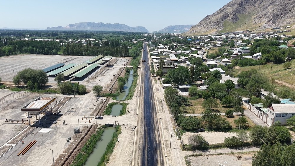 Ош шаарындагы Көкүм-Бий көчөсүнө асфальт төшөө иштери башталды