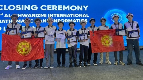 Кыргызстандык 8 окуучу математика жана информатика боюнча эл аралык олимпиадада медалдарды тагынышты — Билим АКИpress