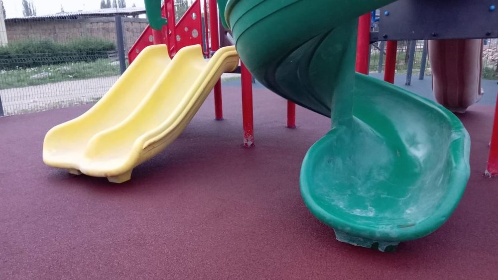 Аламүдүндүн Арашан айыл аймагында балдар аянтчалары салынды