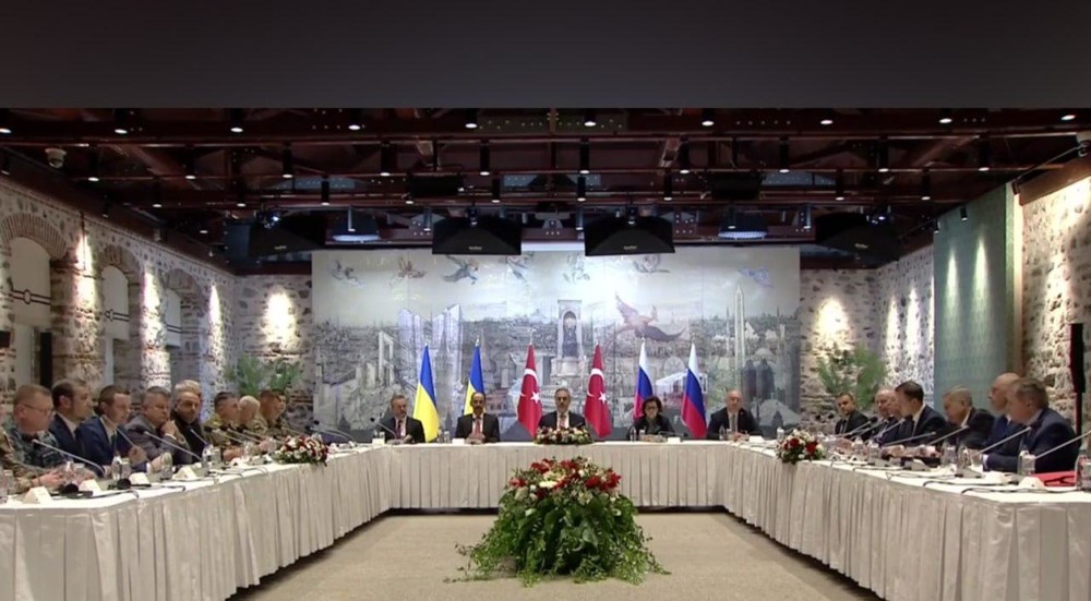 Стамбулда Орусия менен Украинанын сүйлөшүүсү башталды