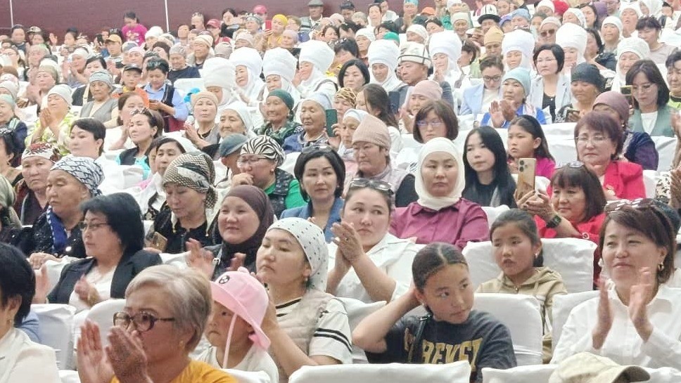 Кочкор районунда Энелер күнүнө карата салтанаттуу иш-чара өттү