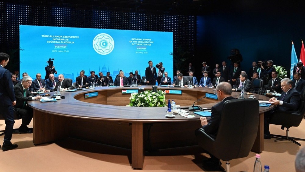 Түрк мамлекеттер уюмундагы президенттер кол койгон документтер