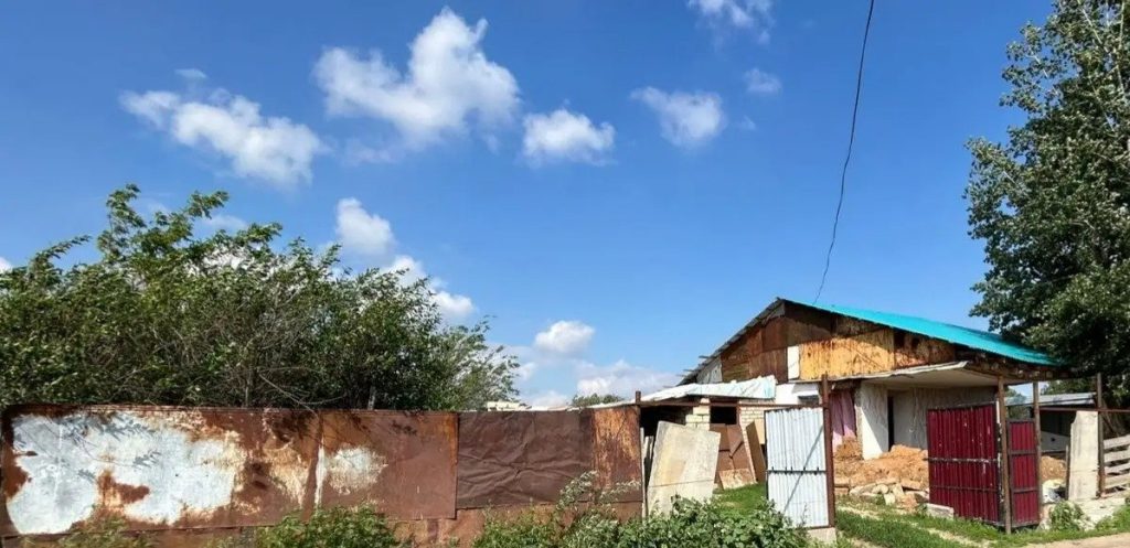 В Актобе до сих пор не снесли дома, разрушенные во время паводка