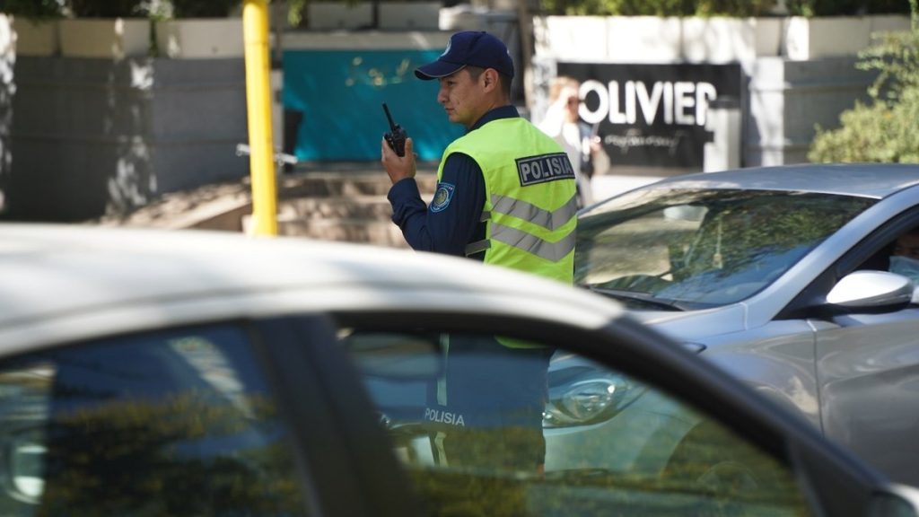 в Алматы зафиксировали 20 случаев грубых нарушений ПДД выпускниками