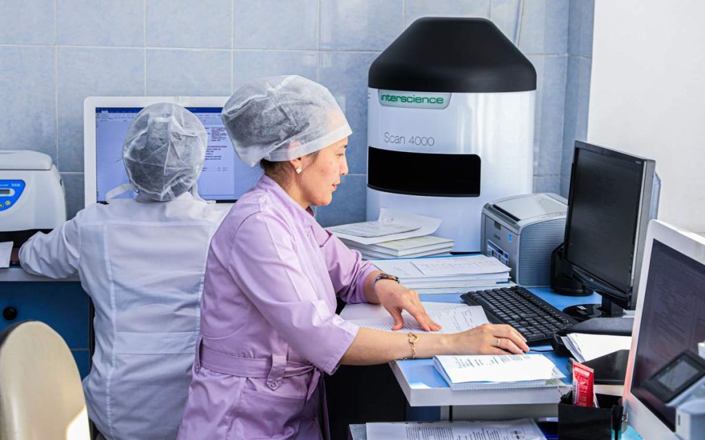 Как решается проблема дефицита врачей в селах Казахстана