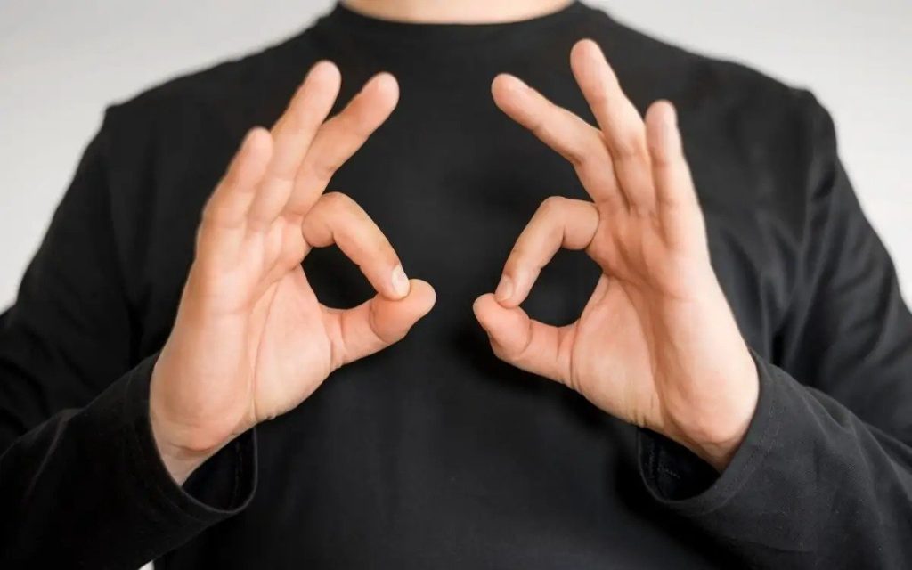 В Казахстане прорабатывают вопрос признания казахского жестового языка