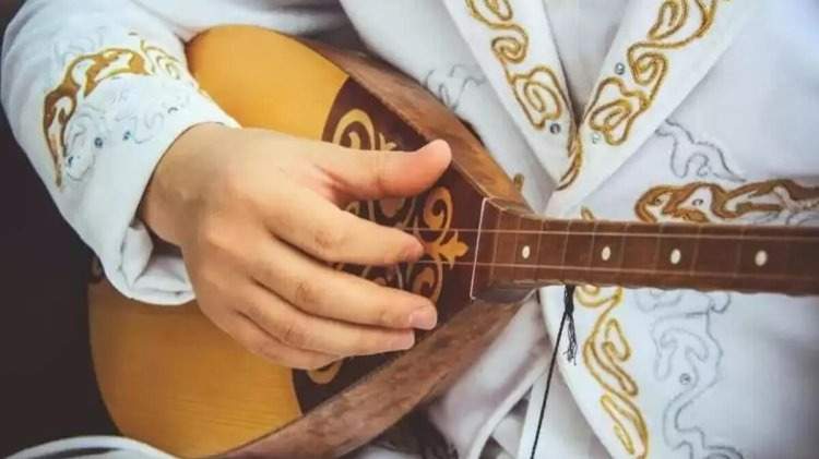 В сердце Европы впервые состоялся айтыс акынов Казахстана и
Кыргызстана