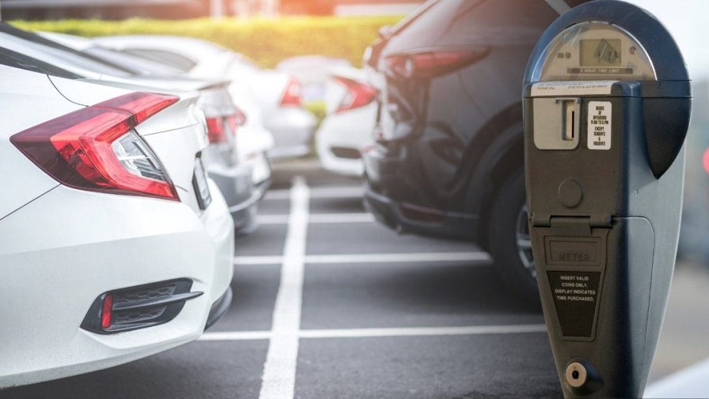 чем платная парковка в Астане отличается от бесплатной