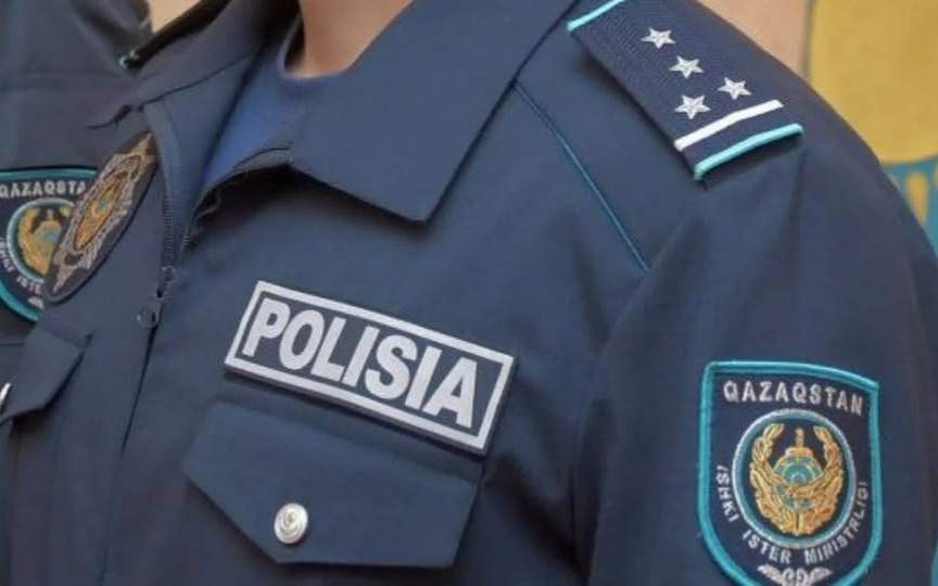 Отредактируйте и перепишите следующий заголовок: Мужчину держали в рабстве в Атырауской области: комментарий полиции