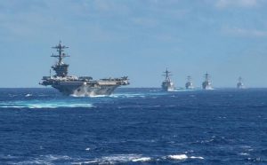 Конфликт на Ближнем Востоке: Ударную группу США к Ирану ведет женщина-капитан