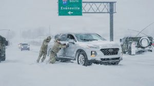 Смертельный шторм в США: Десятки погибших, более 700 000 человек без света