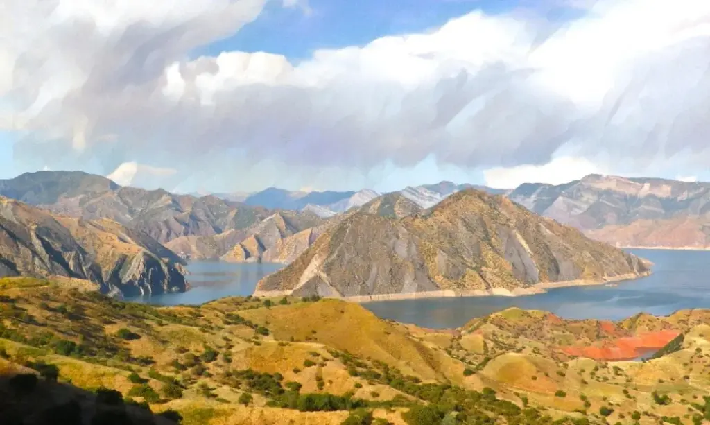 Таджикистан: зеленая энергетика и региональный экспорт Tajikistan Links Green Energy Push to Regional Power Exports