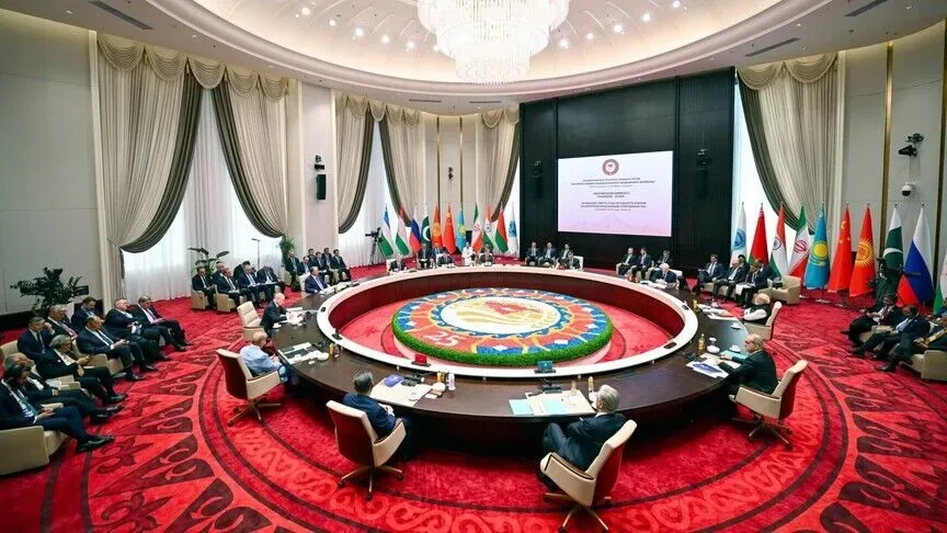 上合组织比什凯克宣言:深化安全、贸易与技术合作 SCO leaders adopt Bishkek Declaration, expand cooperation on security, trade, technology
