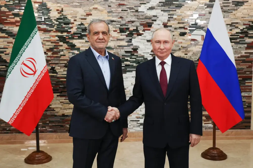 Путин поддержал Иран на встрече в Киргизии Putin pledges support to Iran, rallies leaders to challenge U.S.
