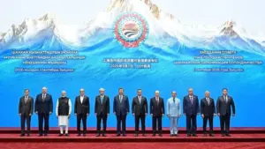 ШОС саммит в Бишкеке: 25-летие организации Shanghai Cooperation Organization summit begins in Kyrgyz capital Bishkek