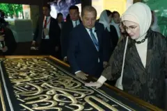 Turkish first lady visits Imam Bukhari Mausoleum in Uzbekistan