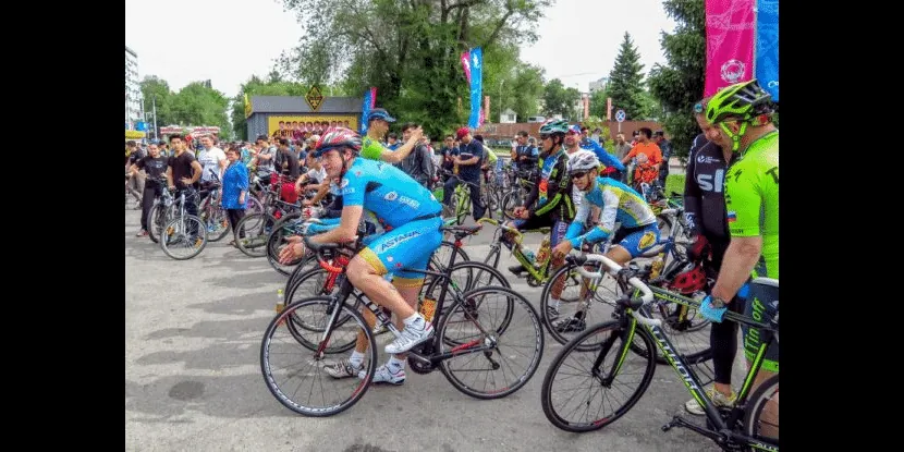 Kazakh Cyclists Sweep UCI Asia Tour Podium for First Time