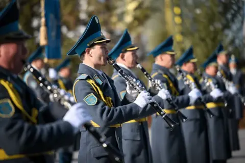 Kazakhstan Marks Republic Day as World Leaders Send Congratulations