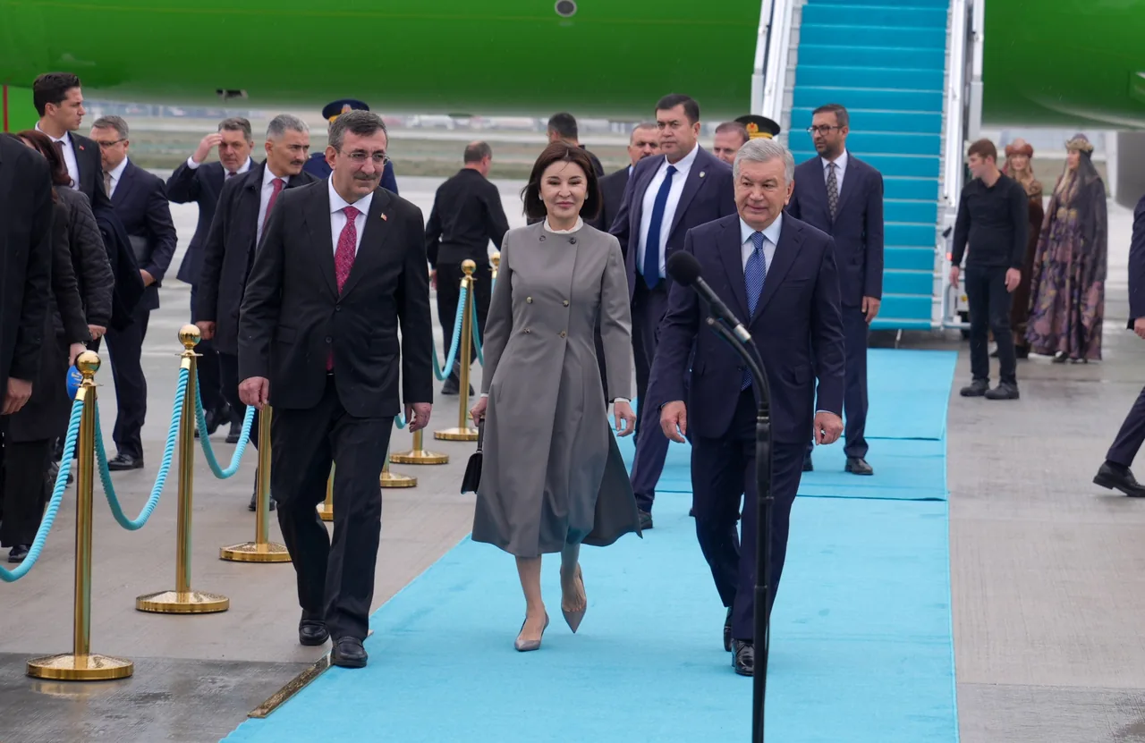 Uzbek leader arrives in Ankara for talks with Erdoğan, Turkic summit