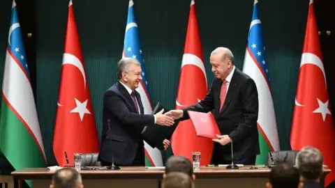Türkiye, Uzbekistan ink new deals to boost trade volume to $5B