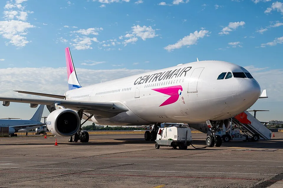 Uzbekistan’s Centrum Air Apologizes After Uzbek-Language Dispute