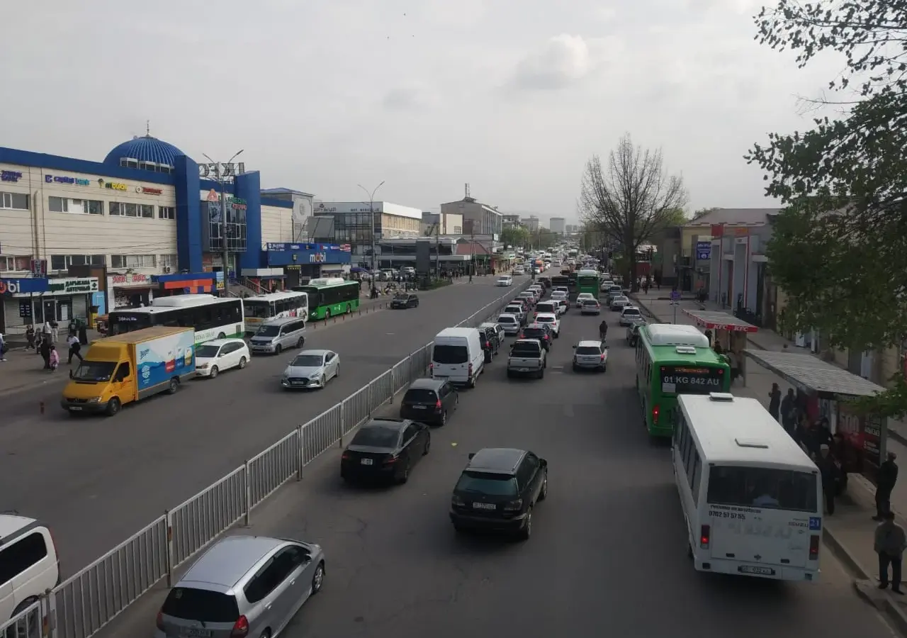 Kyrgyzstan Road Safety Plan Proposed After 900 Traffic Deaths in 2025